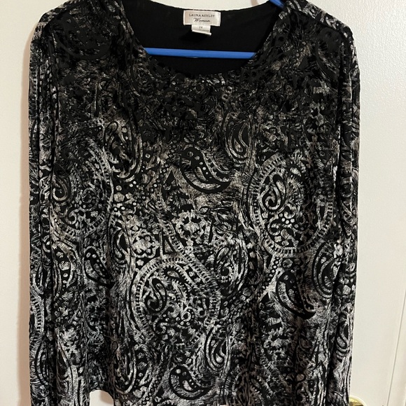 Laura Ashley Black and Gray Paisley Top - Picture 1 of 3